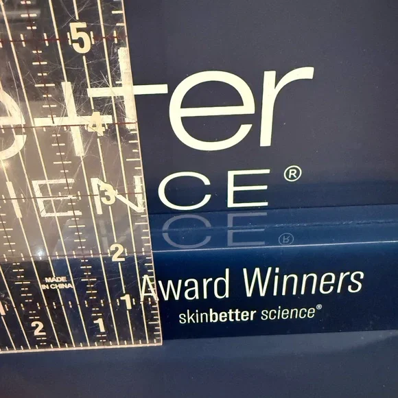 Set of skinbetter science shelf display items - Picture 6 of 9